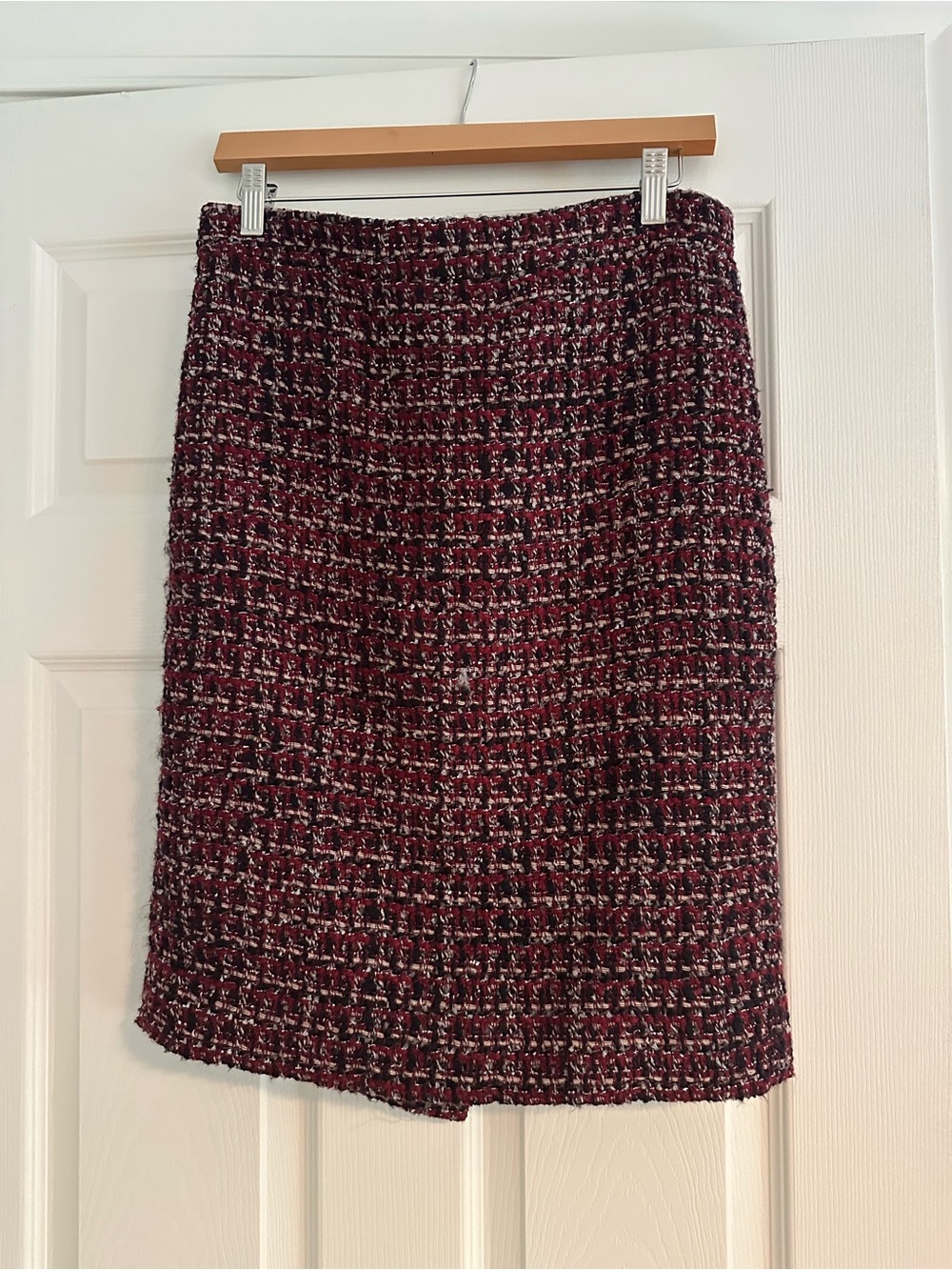 J. Crew size 4 Burgundy Tweed Pencil Skirt with Navy & Cream Accents